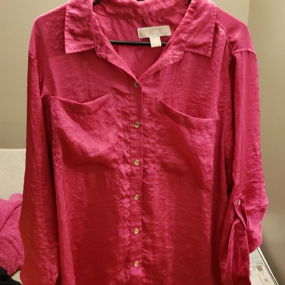 Gorgeous and flirty pink michael kors blouse